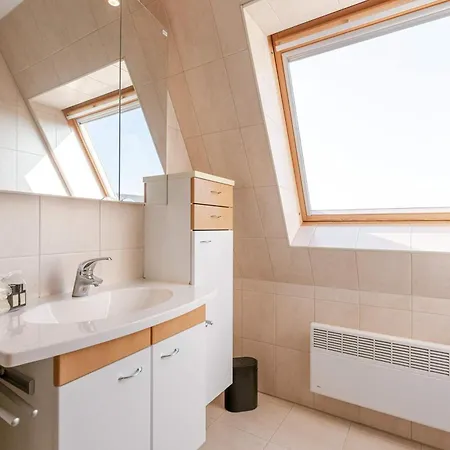 Huswell - Comfortable With Scenic Views De Haan