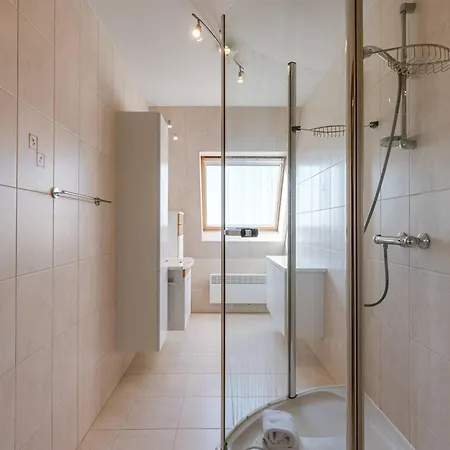 Huswell - Comfortable With Scenic Views Apartment *