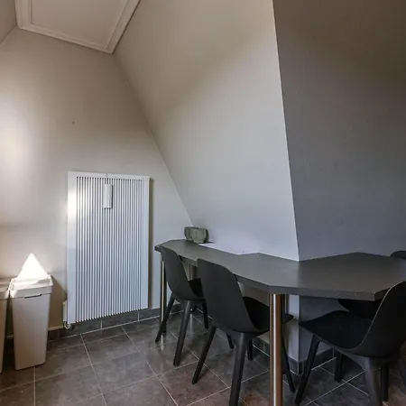 Huswell - Comfortable With Scenic Views Apartment