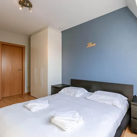 Huswell - Comfortable With Scenic Views De Haan