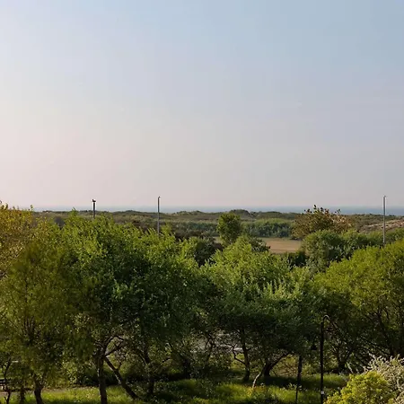 Apartment Huswell - Comfortable With Scenic Views De Haan