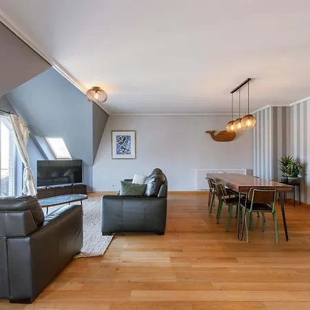 Huswell - Comfortable With Scenic Views De Haan