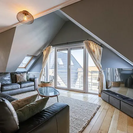 Huswell - Comfortable With Scenic Views Apartment De Haan