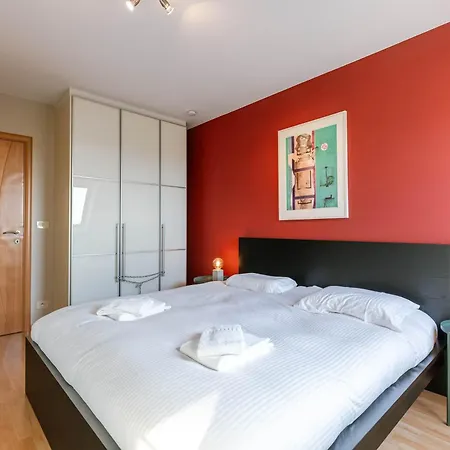 Apartment Huswell - Comfortable With Scenic Views De Haan