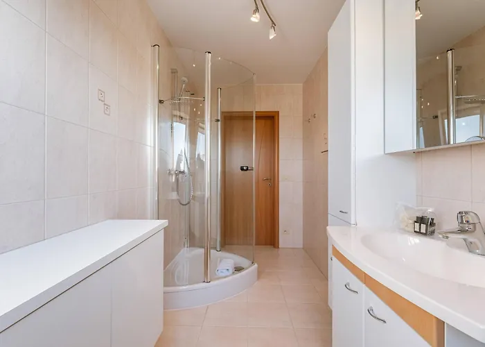 Casiola - Comfortable With Scenic Views